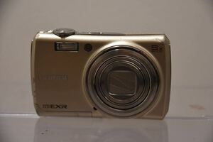 FUJIFILM FINEPIX F200 EXR コンパクトデジタルカメラ Y59