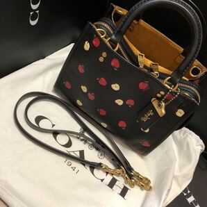 コーチ　アップル　ローグ　ショルダーバッグ　COACH 新品　未使用 2way ハンドバッグ ショルダーバッグ COACH バック