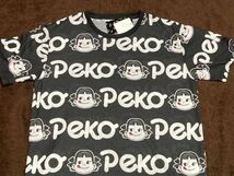 【Mサイズ】新品 ペコちゃん ぺこちゃん 総柄 不二家 ミルキー peko FUJIYA Tシャツ /企業 ノベルティ 日本 限定 b_画像1