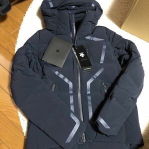 新品　デサント　水沢ダウン　ストームDESCENTE