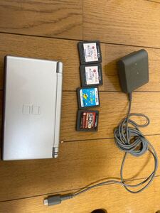 DS 本体 ソフト4つ 充電器