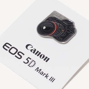 ★ 未使用・非売品 ★ Canon キャノン EOS 5D MarkIII カメラ型ピンバッジ