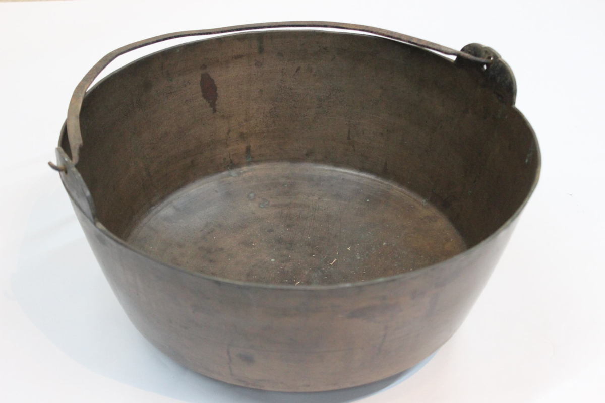 激安セール】 真鍮製 D583-5 重さ2.6kg レトロ 吊るし鍋 手持ち鍋 三足 