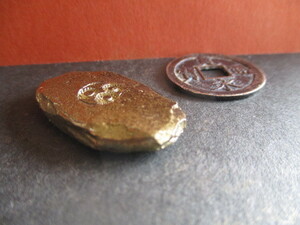 島左近の京都埋蔵金　量目約22.9g　刻印「双窓二輪」「単窓三輪」　小判　金塊・金地金