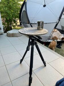 三脚テーブル☆丸型☆サイドテーブル☆