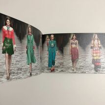 即決★GUCCI グッチ レディース カタログ Women's Fashion Show collection Sping Summer 2016 本 写真集 レア 12×20cm_画像3