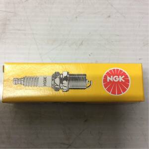 C02-62 NGK スパークプラグ CR6HSA 長期在庫品 未使用品