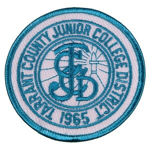 EF130 TARRANT COUNTY JUNIOR COLLEGE DISTRICT 1965 丸形 ワッペン パッチ ロゴ エンブレム アメリカ 米国 USA 輸入雑貨