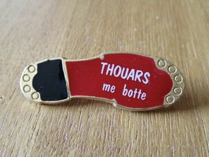 古いピンバッジ：THOUARS 靴 広告 ピンズP