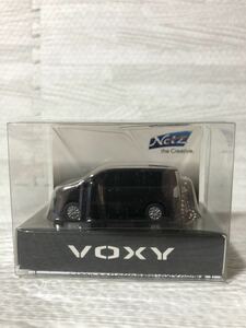 トヨタ ヴォクシー VOXY 後期 非売品 ミニカー LED キーホルダー　ボルドーマイカメタリック