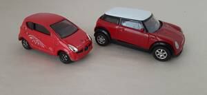 ①WELLY　MINI COOPER ミニカー NO.9165 / ② TOMICA SUBARU R1 SPECIAL MODEL 赤 NO.111 S=1/56