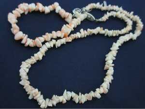 [TOP].. coral necklace bracele set loose netsuke s2.