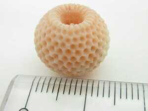 [TOP] peach .. coral 14.3mm one-side hole Roo sling pendant top ring brooch netsuke i539.