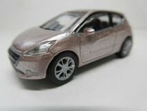 ★超レア　稀少★PEUGEOT プジョー 208 ★ミニカー★薄ピンクシルバー　桃銀★新品・未使用品★１／６４スケール★_画像5