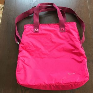 NIKE トートバッグ 軽い マチ付き