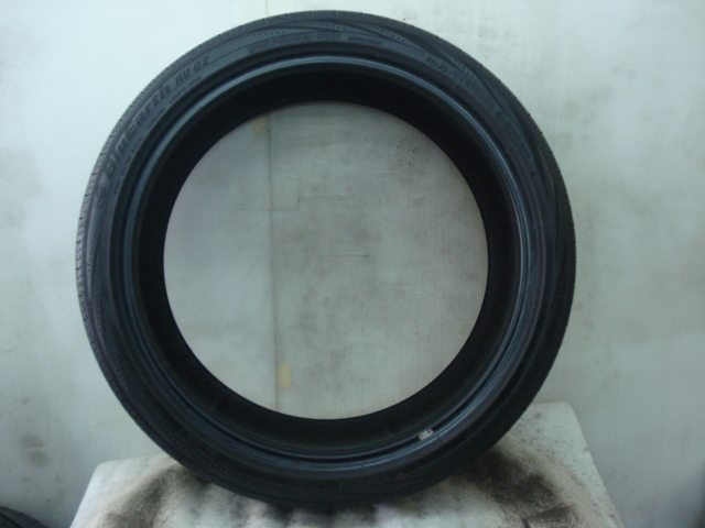 バリ山‼️ブルーアース RV-02○225/40R19○9分山 1本 2018年製