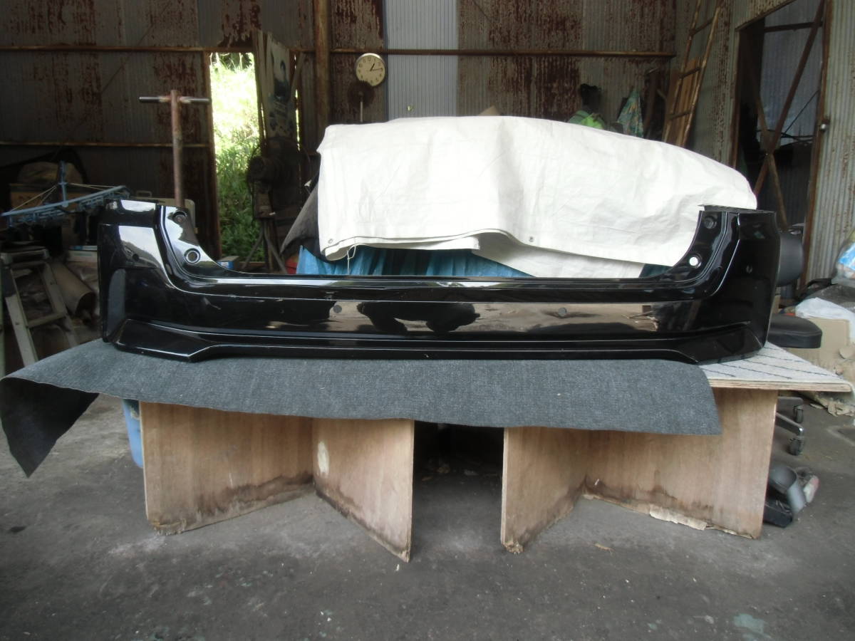 日産 セレナ ハイウエイスター C27 85022 5TF0H リアバンパー 中古品