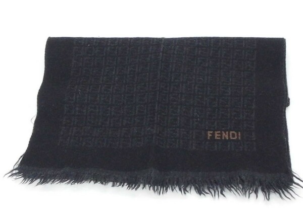 FENDI マフラー