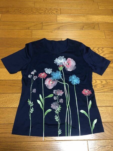 花柄Tシャツ Sサイズ nuovo quaranta