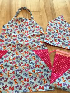 ●ハンドメイド●カラフルなリボン 子ども用エプロン*三角巾*巾着袋 サイズ130 水色