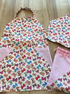 ●ハンドメイド●カラフルなリボン 子ども用エプロン*三角巾*巾着袋 サイズ130 白