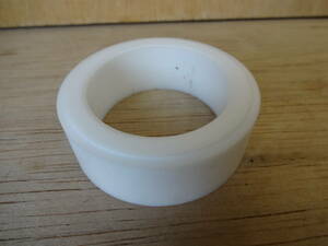 ４F　FFM-6　PTFE　4フッ化エチレン樹脂　Φ60.8±0.4×43.75±0.3×18L位(有効)