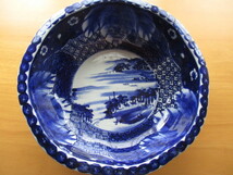陶磁器の深皿・台所用品・深皿・青い器・伊万里焼・青さが綺麗です_画像1