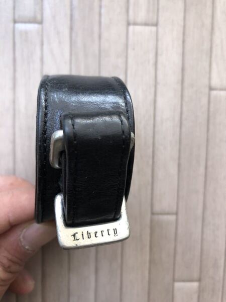 プエルタデルソル レザーブレスレット
