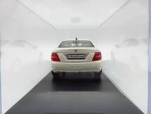 1/43 メルセデスベンツ Cクラス クーペ　Mercedes-Benz C-Klasse Coupe C204　ディーラー特注 ミニカー　ホワイト diamond white metallic_画像4