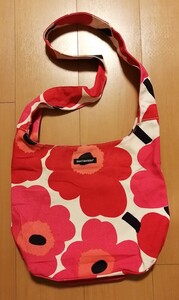 美品♪Marimekkoマリメッコショルダーバッグ ウニッコ サブバッグ