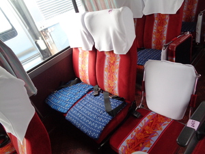 213099-s 日野 レインボー 観光バス サロンバス KC-RR1JJAA 固定シート 2座席1脚 補助席 右側