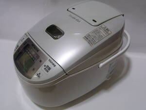 ★動作確認済み★日立★HITACHI★圧力&スチーム★IH炊飯器★5.5合★パールホワイト色★RZ-BV100M★2013年★日本製★