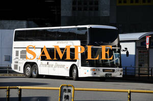 D【バス写真】L版１枚　西日本JRバス　エアロキング　プレミアムドリーム号
