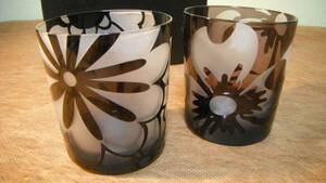 Begin pair Old glass floral print pattern different black purple / Bigi n/ MAEBATA
