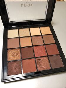 NYXアイシャドウパレット