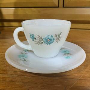 [21052808HT]fire king/ Fire King / milk glass /milkglas/ premium series /bo knee blue / cup & saucer / 2