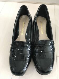 フラットシューズ★エナメルシューズ黒22.5美品★ reconti