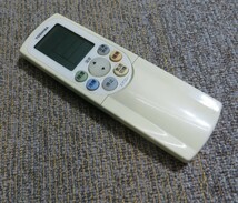 ★K-278★ TOSHIBA 東芝 エアコン用リモコン WH-F1S★ジャンク品 返品不可 _画像1