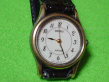 珍品　アンティーク　SEIKO　AVENUE　５BAR　女性用腕時計　_画像1