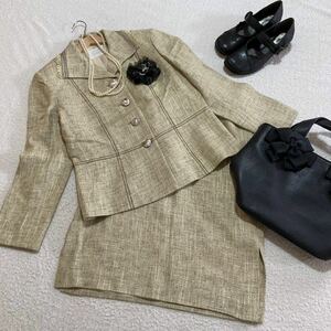 786* Leilian 9* beautiful goods * yellow beige group. Mix color . button . stylish setup suit * size 9