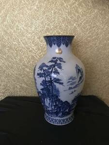 西峰作 白磁花瓶　壺　西峰　華道具　飾壷　白磁　染付　日本皇室菊の御紋
