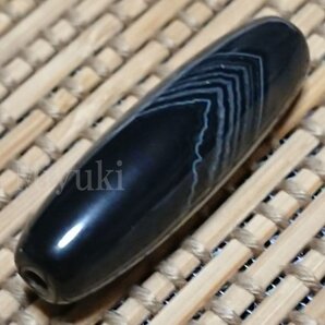 御幸天珠 AW05233 瑪瑙天珠 41x12mm 天然の虎牙模様 特殊天珠 線天珠 線珠 眼天珠 眼模様