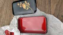 2段お弁当箱 現代漆器 牡丹意匠 紙箱 未使用 保管品 昭和のデットストック_画像4