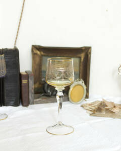 jf01931b 仏国*フランスアンティーク* 高級ワイングラス カラーグラス 金縁 エッチング コレクション品 クリスタルガラス テーブルウェア