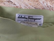 〈送料280円〉Salvatore Ferragamo サルヴァトーレ フェラガモ レディース イタリア製 膝丈 スカート 46 黄緑_画像2