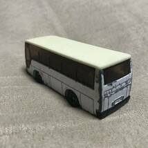 [送料無料] 絶版 廃盤 トミカ 41 いすゞ スーパーハイデッカーバス ミニカー ISUZU BUS トラック truck 模型 改造用 トミー 赤箱 クルマ_画像4