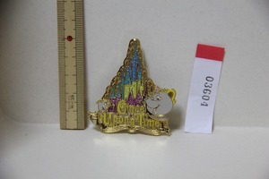 TDL Once Upon a Timesinterela castle pot Hara person chip pin badge search Tokyo Disney Land Beauty and the Beast pin z pin bachi goods 