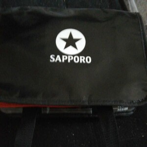 サッポロのロゴ入りクーラーバッグ