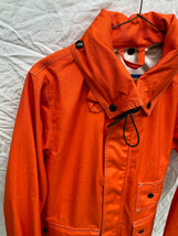 SURVIVALON サバイバロン THE BEST QUALITY POSSIBLE MADE IN THE USA アウター オレンジ SMALL WATER REPELLENT_画像2