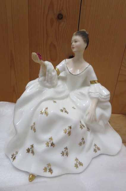 価格 Royal Doulton Vtg.フィギュリン① 陶器人形 econet.bi